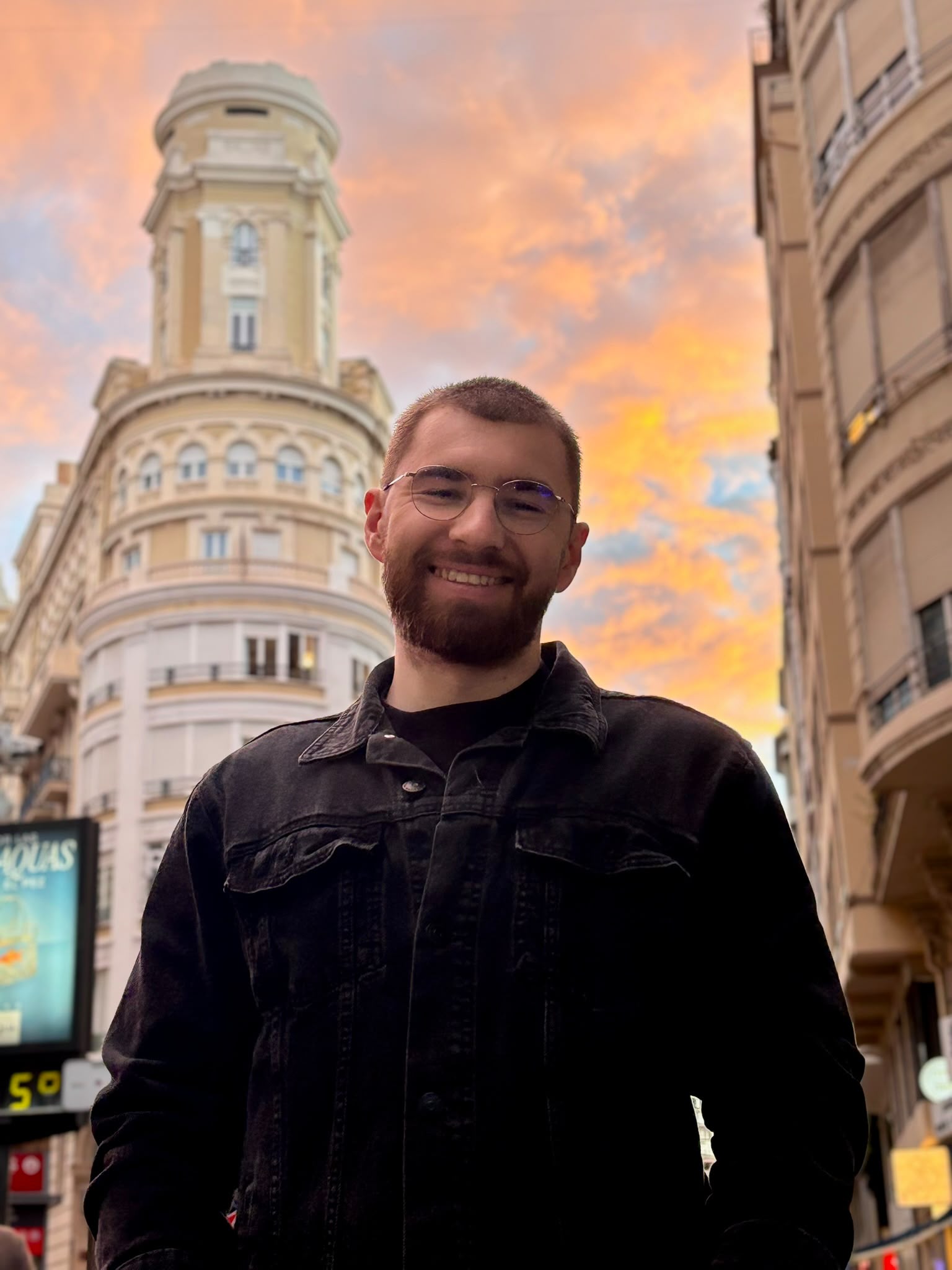 Cezar Știrbăț, web, UI/UX și branding la ZAR Studio